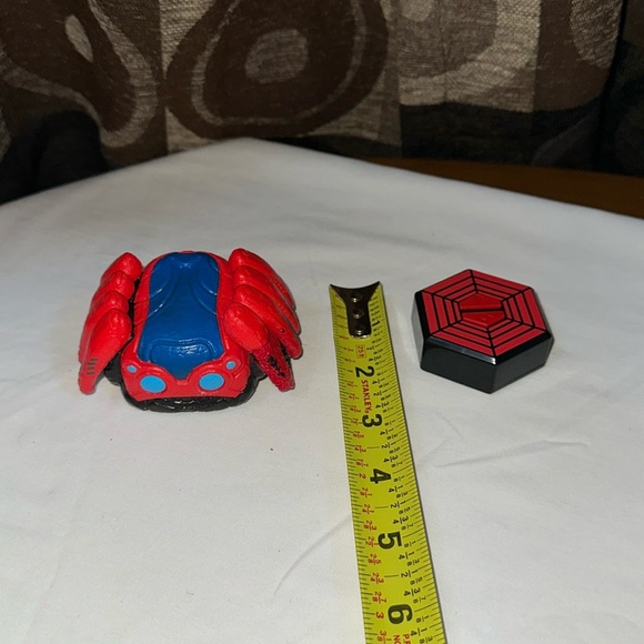 DISNEYPARKS MARVEL EXCLUSIVE-WEARABLE REMOTE CONTROL SPIDERBOT 2023 Edition NWOB - Picture 4 of 5